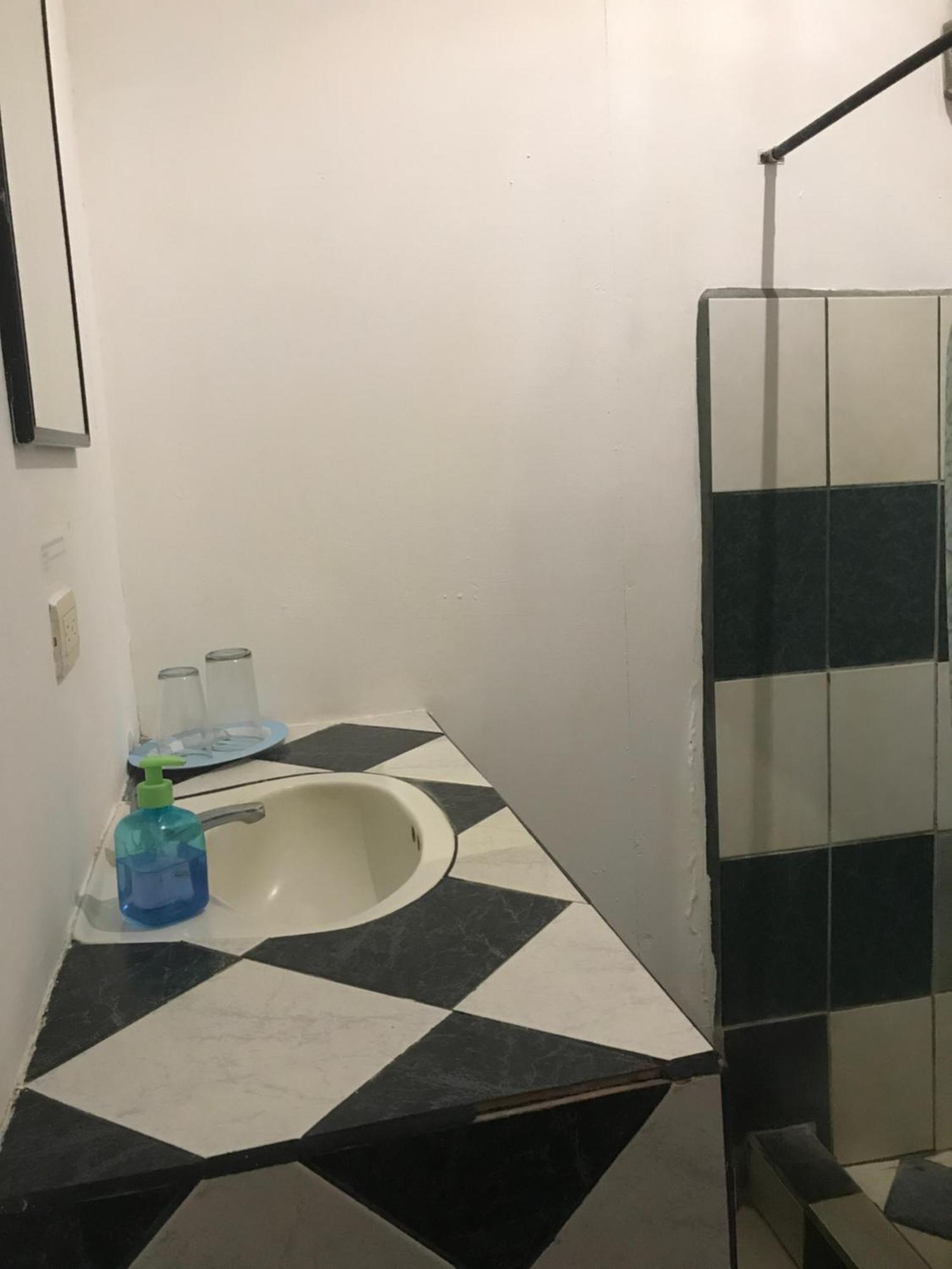 El Pargo Feliz Hotel Монтесума Екстериор снимка